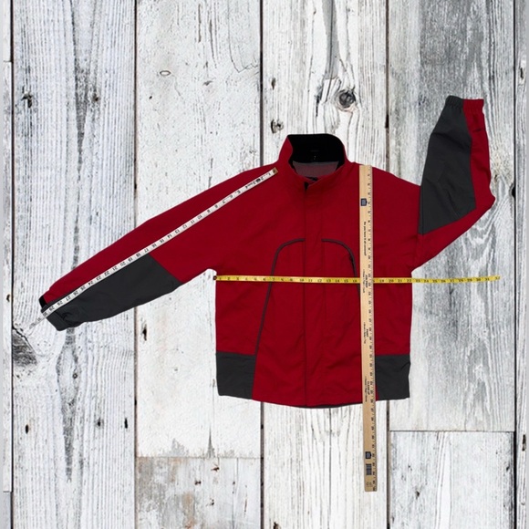 Woolrich Red & Gray Full-Zip Outdoor Jacket | Men's Size - Medium - Picture 6 of 10